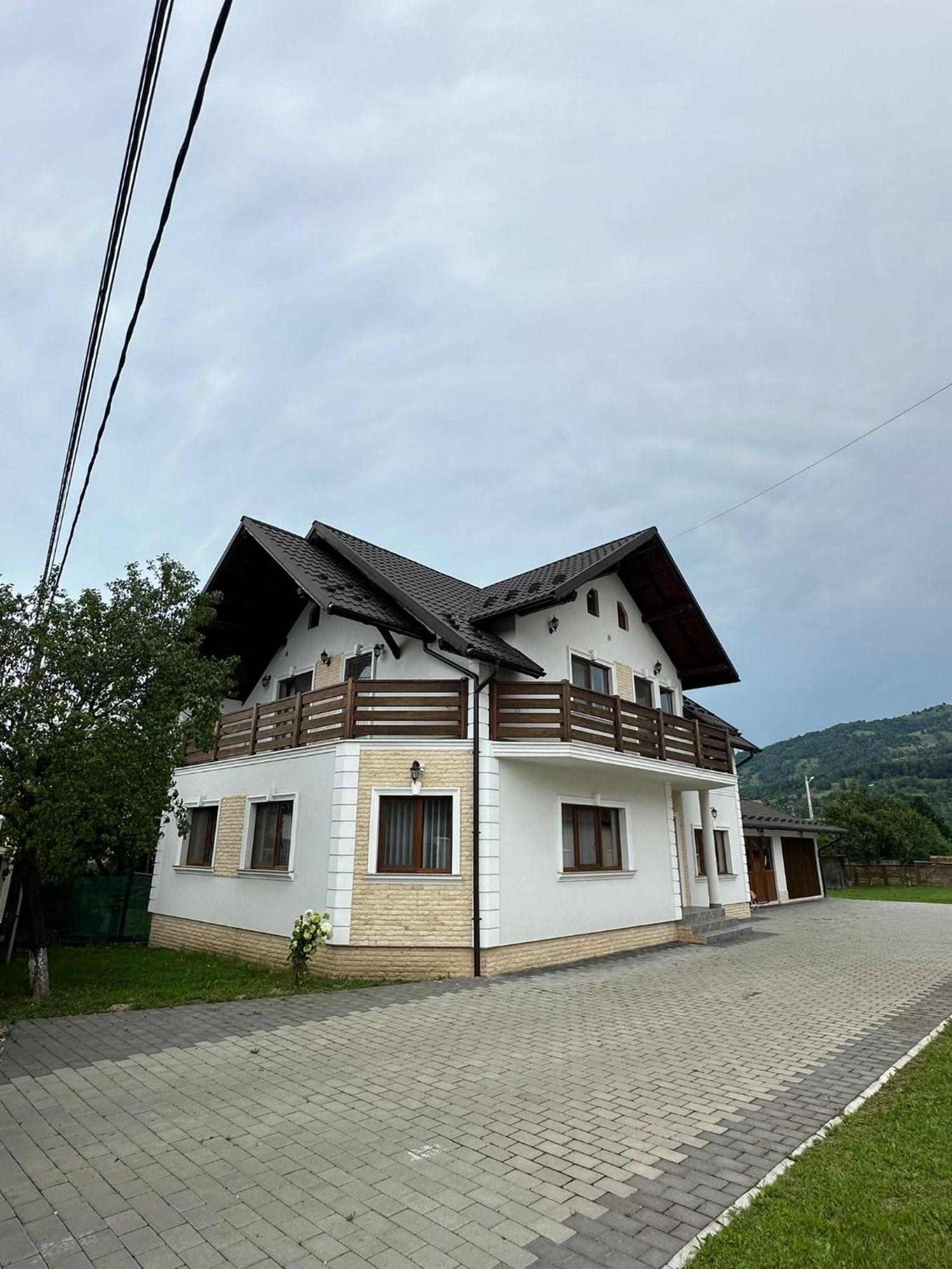 Casa Dacului Hotel Petrova Eksteriør billede